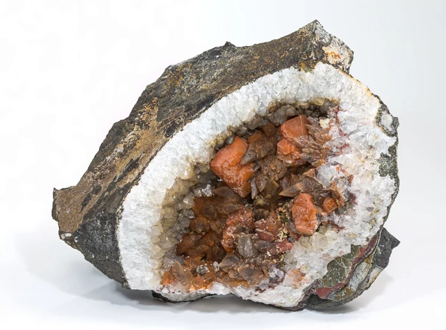 Calcit & Quarz, Steinbruch Juchem, Fischbachtal - ca. 10 x 8,5 x 5,7 cm