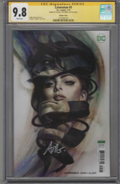 DC Comics! Catwoman #5! Artgerm Variant Cover! CGC SS 9.8! Signed by Artgerm!