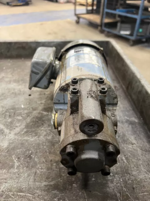 NIPPON OIL PUMP #2P400C-216EVS W/FELQ-8T Motor