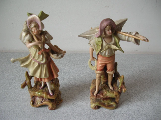 Anciennes figurines personnages couple de pêcheurs porcelaine de 13 cm