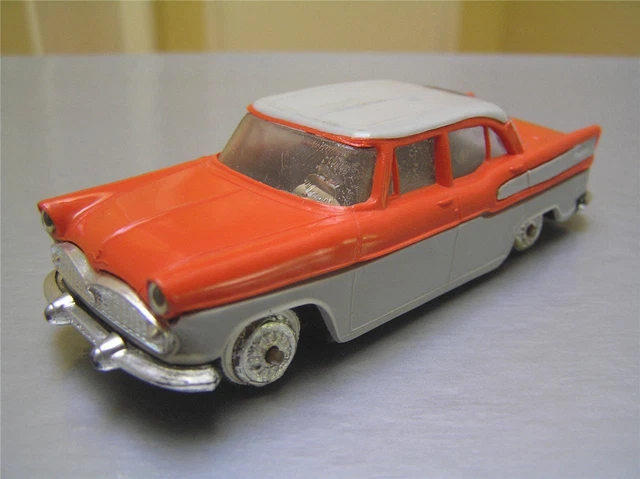 Coffret Norev 1/43 - Simca Chambord Présidentielle 1958-1959 - Général De Gaulle