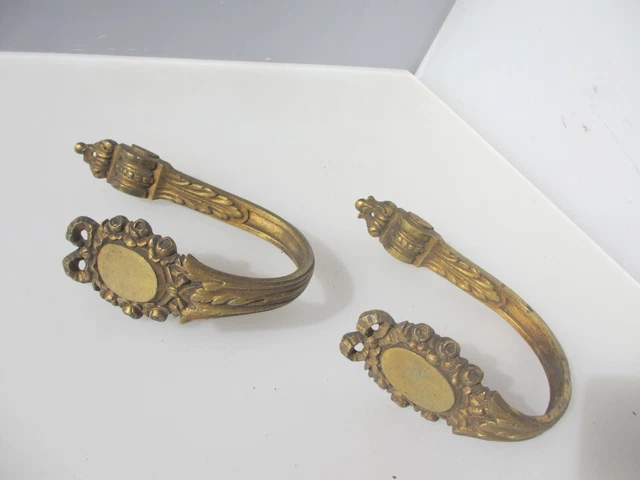 Antique Brass Curtain Tie Backs Hooks French Old Victorian Rococo Leaf Vintage 2
