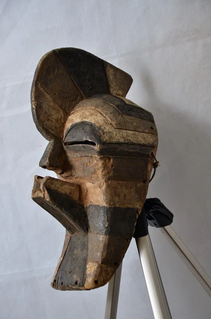 African tribal art, Songye mask  from Democratic Republic of Congo 7