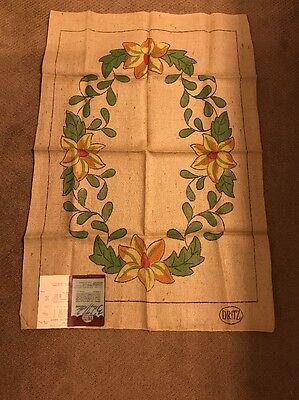 Patrón de alfombra de arpillera floral de flor de loto teñida a mano 27 X 40
