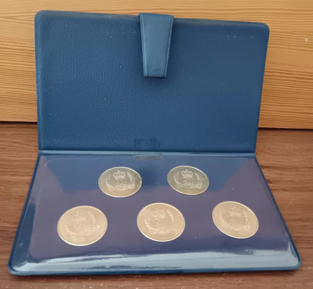 1977 Queen Elizabeth II Silver Jubilee Commemorative Crown 5 Coins Set + Wallet