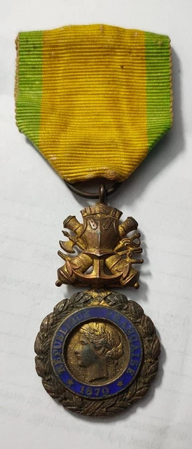 Medaille MILITAIRE « Valeur Et Discipline » Modèle IIIe Republique 1870 1951 Item 10727574