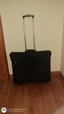 THE SKYWAY LUGGAGE CO. Rolling Garment Bag Black 😃