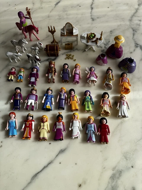 PLAYMOBIL LOT 54 personnages, famille, police, chevaliers, enfants