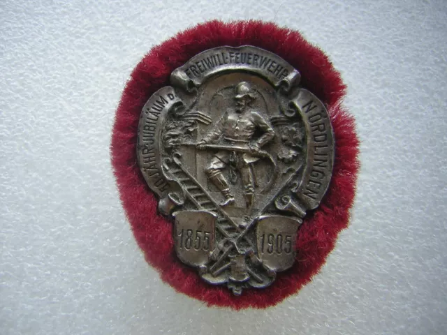altes Abzeichen - 50 Jahre Freiwillige Feuerwehr Nördlingen 1905 - ca. 6 x 5 cm 2