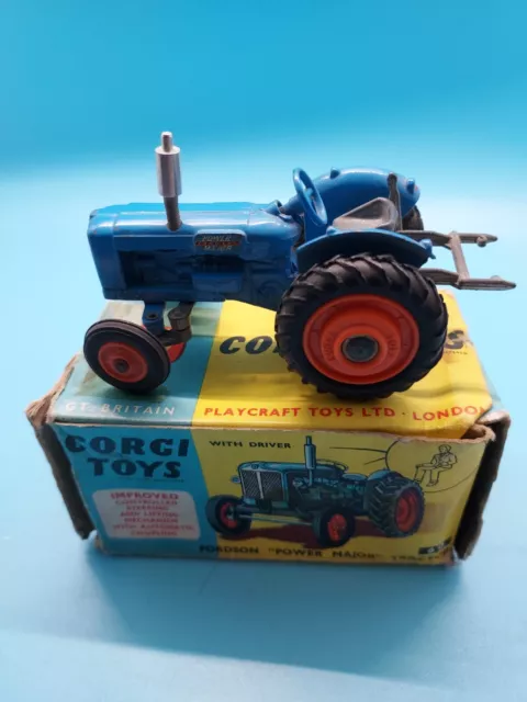 vintage corgi toys No 60 FORDSON " POWER MAJOR" TRACTOR (1964-71) Near mint .