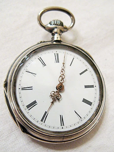 Montre De Poche Ancienne En Argent Fin - Marque F.L. Paris Médaille D'argent - Fonctionne, Cadran à Nettoyer