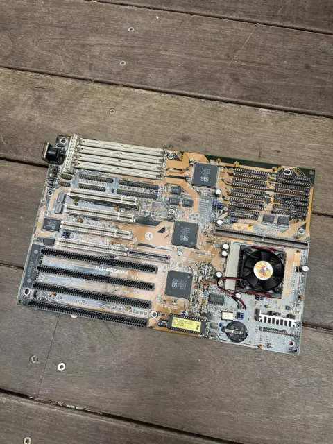 Vintage asus early socket 7 motherboard / Intel Pentium CPU