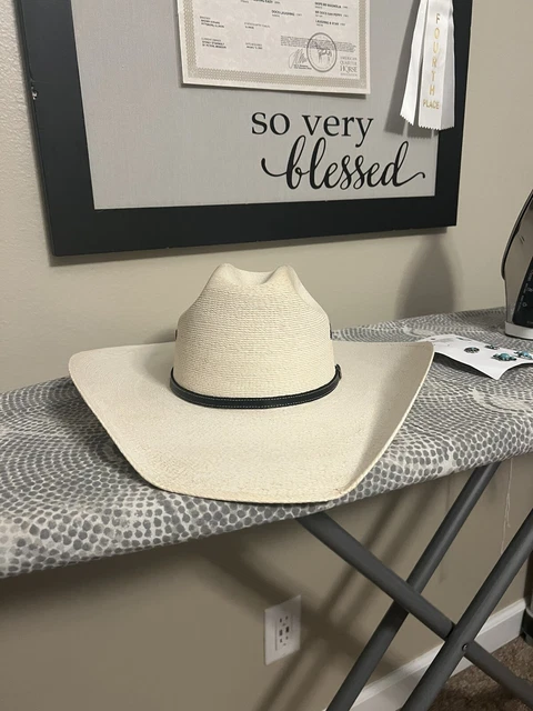 straw cowboy hat