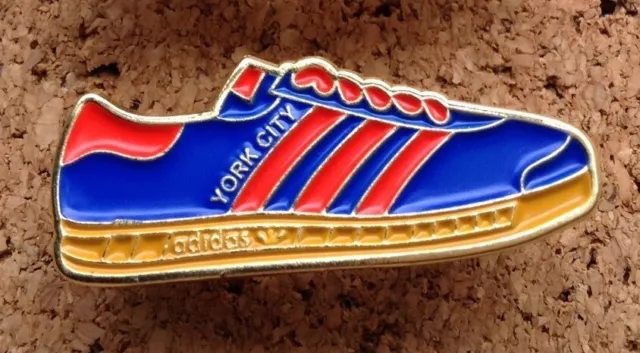 YORK CITY FC - Adidas Gazelle Trainers Pin/Badge [blue/red]