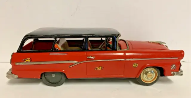 Vintage Bandai Tin Friction 1957 Ford 2 Door Station Wagon Japan Red Black 12"