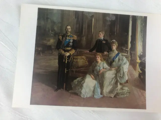 Colour Postcard Of King George V, Queen Mary & Children - Modern Release