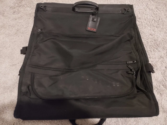 TUMI Garment Bag Ballistic Nylon Alpha Bi Fold Suit/Dress Travel Bag 233D3 Black