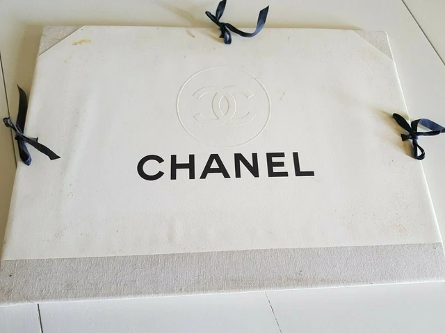 CHANEL BOUTIQUE COLLECTION Croisière 1996-1997 EUR 500,00