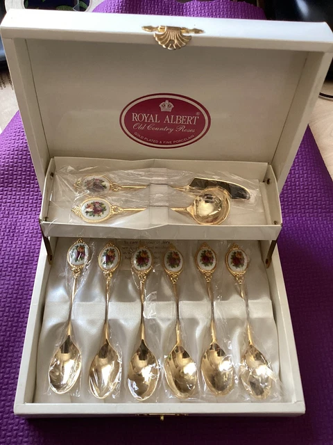 Royal Albert Old Country Roses St. Andrews Porte-caisse à œufs 12 œufs #80830017