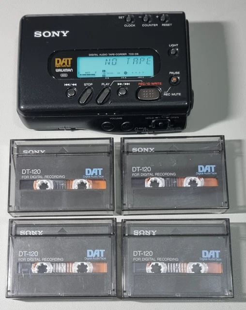 SONY TCD D8 RMR D3 Sony TCD-D8 DAT Recorder Walkman RMR-D3