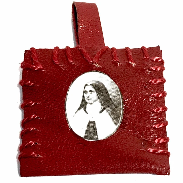 Le reliquaire de Saint Thérèse de Lisieux exposé à Brest. - Le blog de