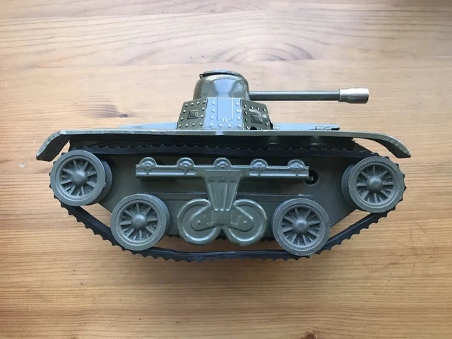 Char en Tôle Joustra Tchad 30 cm - Vintage Made in France