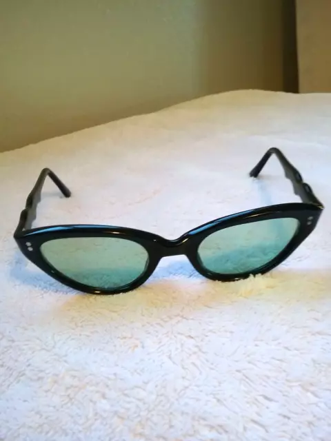 1950'S Vintage Cat Eye Sunglasses Black & Green , Made In France, Qualite France