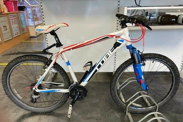 PA2 CUBE AIM Disc 27.5 White Red Blue 2015 Mountain Bike 249.00
