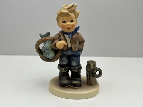Hummel Figurine 2031 Petri Heil 11 Cm. 1 Wahl. en Parfaite Condition