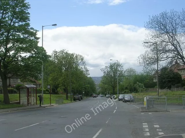 Photo 6x4 Kings Road - viewed from Swaine House Road Shipley/SE1437  c2011