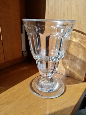 JOLI VERRE ANCIEN ABSINTHE EN VERRE EPAIS ART POPULAIRE BISTROT HAUTEUR 14CM 