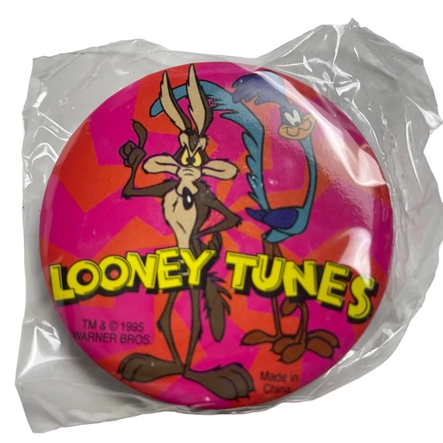 Looney Tunes Wile E. Coyote & Road Runner Sunset T-Shirt Looney Tunes Wile E. Coyote & Road Runner Sunset T-Shirt