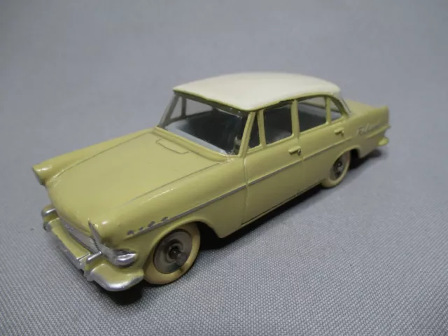 Al928 Dinky Toys Fr 1/43 Opel Rekord Beige Ref 554 Bon Etat