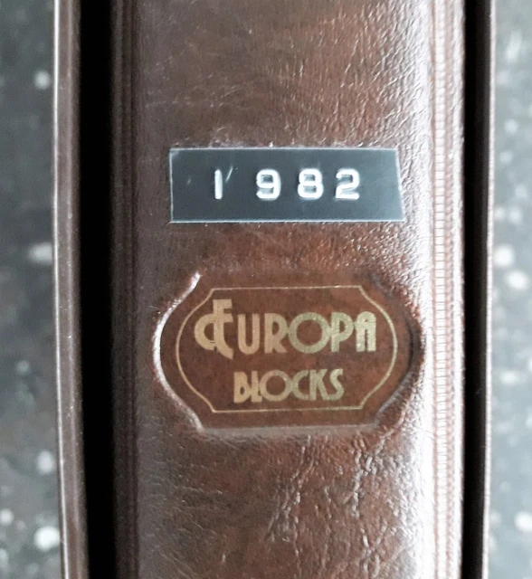EUROPA BLOCKS - POSTFRISCH - 1982, 30 Einlagen und 5 Seiten mit Briefmarken