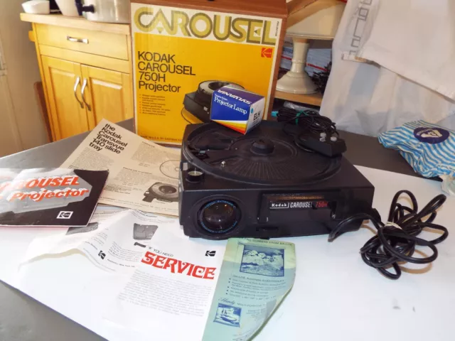 Kodak Carousel Slide Projector 750H w/Remote And Original Box PLEASE READ DESC