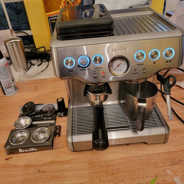 BREVILLE BARISTA EXPRESS Espresso Machine Grinder BES860XL Works 339.