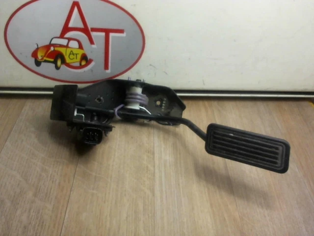 Potentiometre de pedale de gaz d'accelerateur TOYOTA COROLLA VERSO/R:33814340