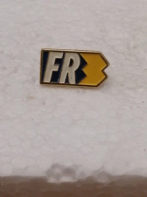 PIN'S PINS PIN TÉLÉVISION France FR3 EUR 3,30 - FR
