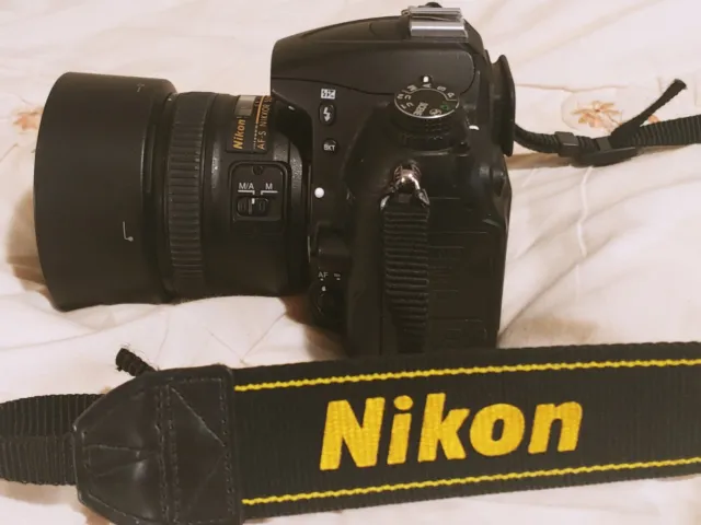 Nikon D7000 16.2 MP Digital SLR Camera with Prime lens Nikkor AF-S 50mm 1.8G