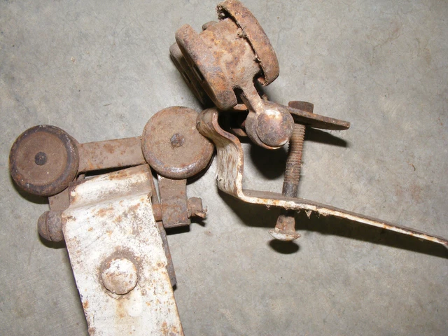 Lot Of 2 Vintage Antique Iron Barn Door Track Roller Hangers #1585 2