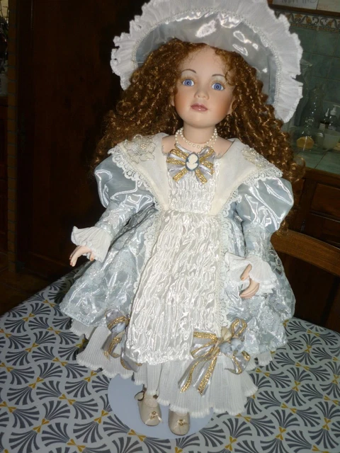 Poupée Ancienne En Porcelaine – Collection, état D'occasion – Faire Offre