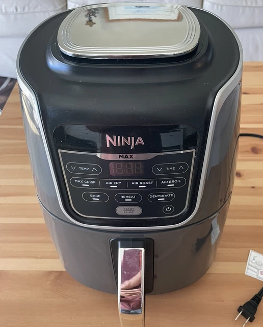 NINJA MAX AF161 XL Multipurpose Air Fryer 5.5 Qt Bakes Dehydrates 24.