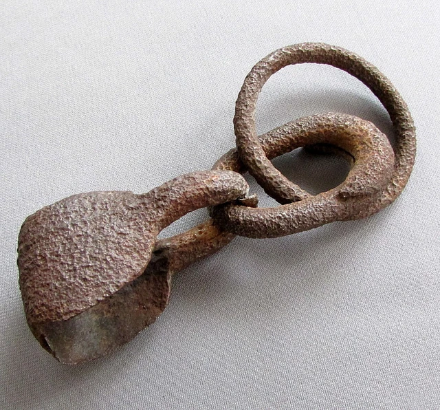 ANTIQUE 18th Century HAND FORGED Blacksmith Made IRON CHAIN LINKS