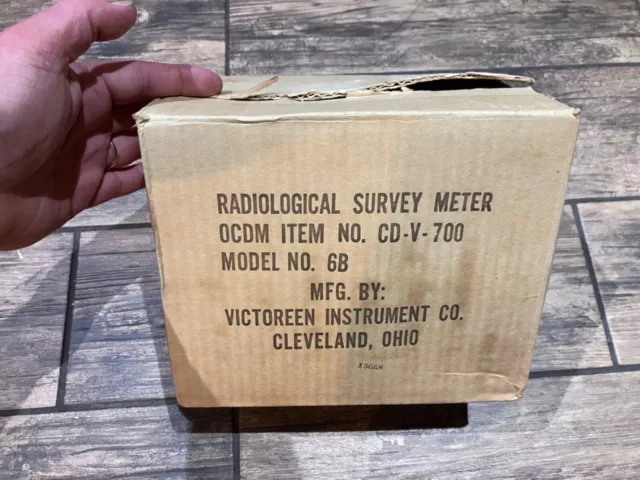THE VICTOREEN INSTRUMENT CDV-700 Geiger Counter Model 6B - EUC in Original Box!!