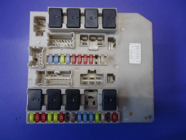 Boîte à Fusibles Renault Clio 3 / Modus - Réf. 356229C (8200356229) - 20A - Occasion
