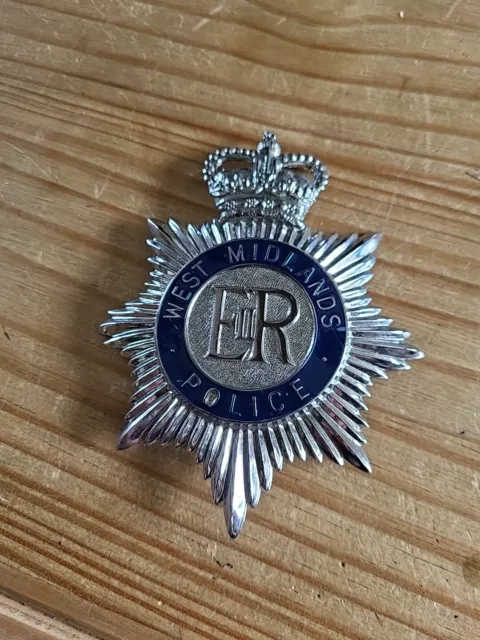 Obsolete  Police  Cap Badge