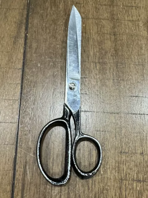 Vintage Metal Steel Scissors 8” Black Handle Made In Taiwan in VGC