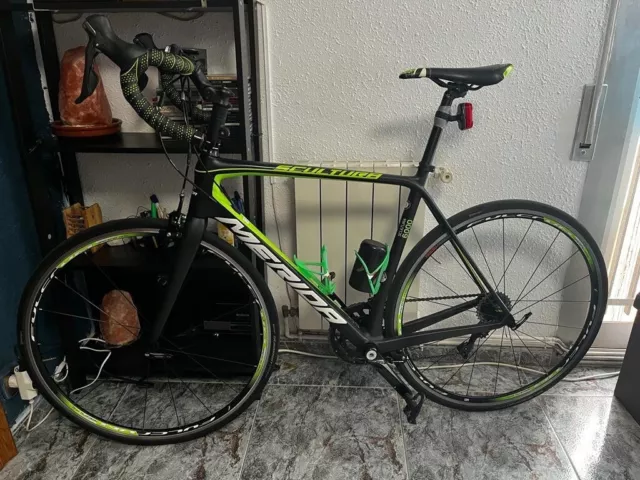 Bicicleta de carretera, marca Merida scultura carbono talla 52