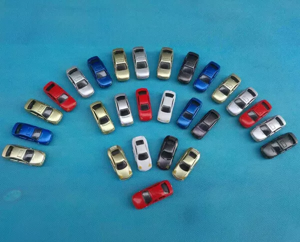 100 piezas de plástico modelo a escala 1: 200 coches a escala en miniatura para