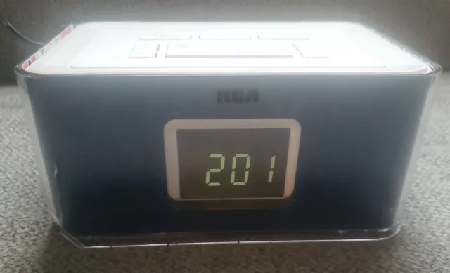 RCA RCR8622 Dual Alarm Clock AM FM Radio USB Charger W/ interchangeable Artwork
